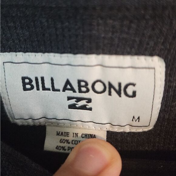 Men's Billabong longsleeve thermal shirt, size Medium - Picture 4 of 4